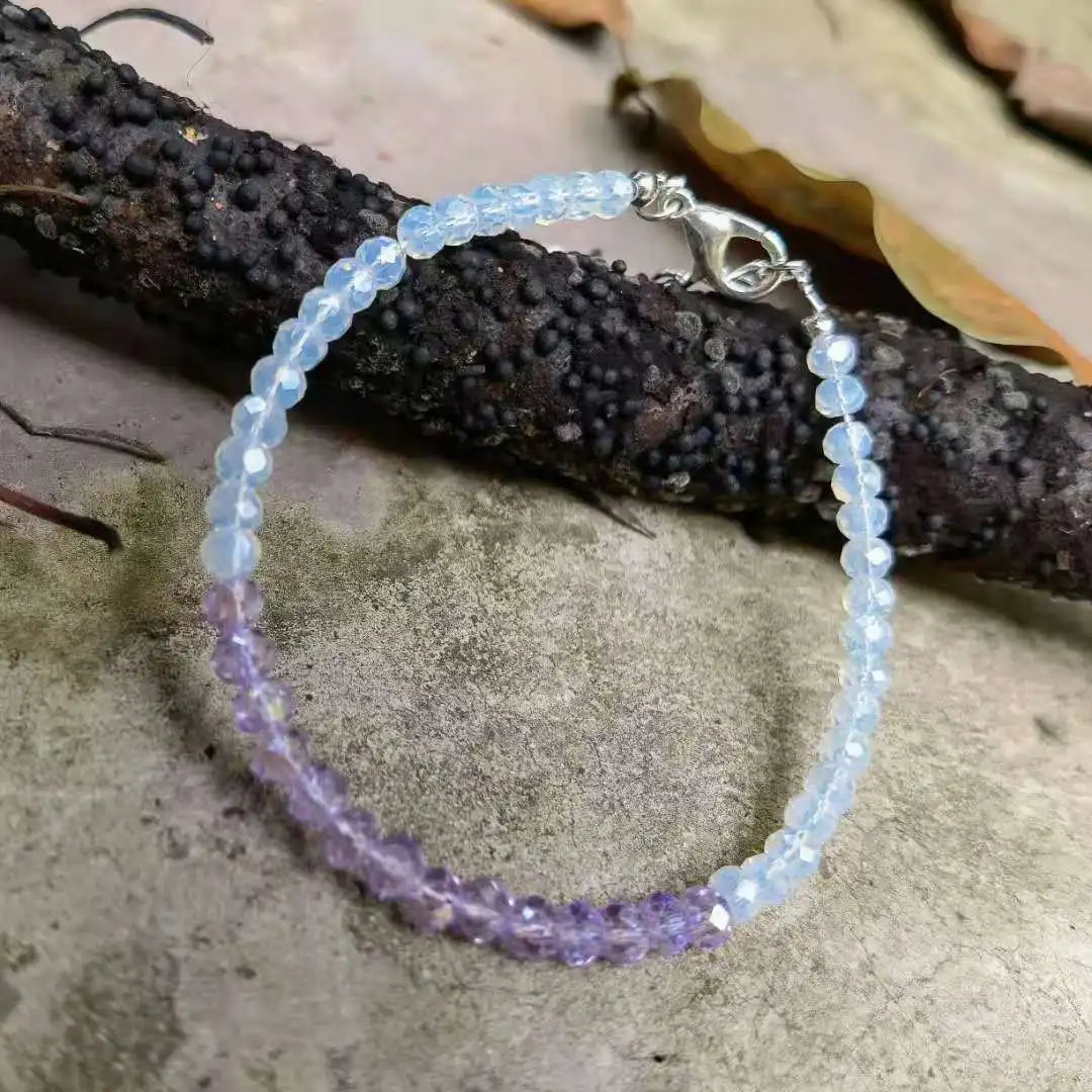 Pulsera de capas con cuentas de ópalo, piedra natal de octubre, labradorita, latón labradorita, destellos azules