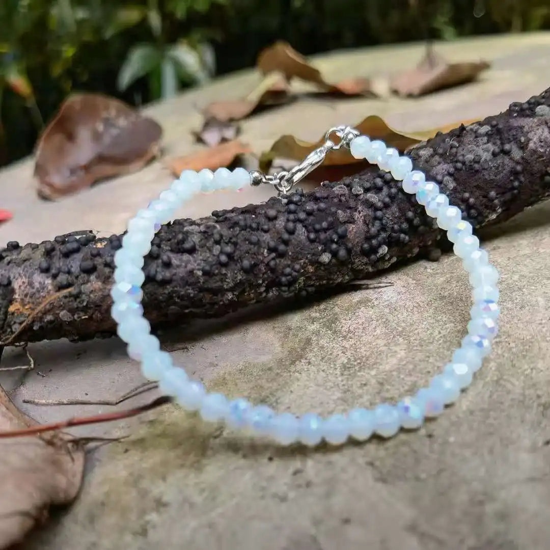 Pulsera de capas con cuentas de ópalo, piedra natal de octubre, labradorita, latón labradorita, destellos azules