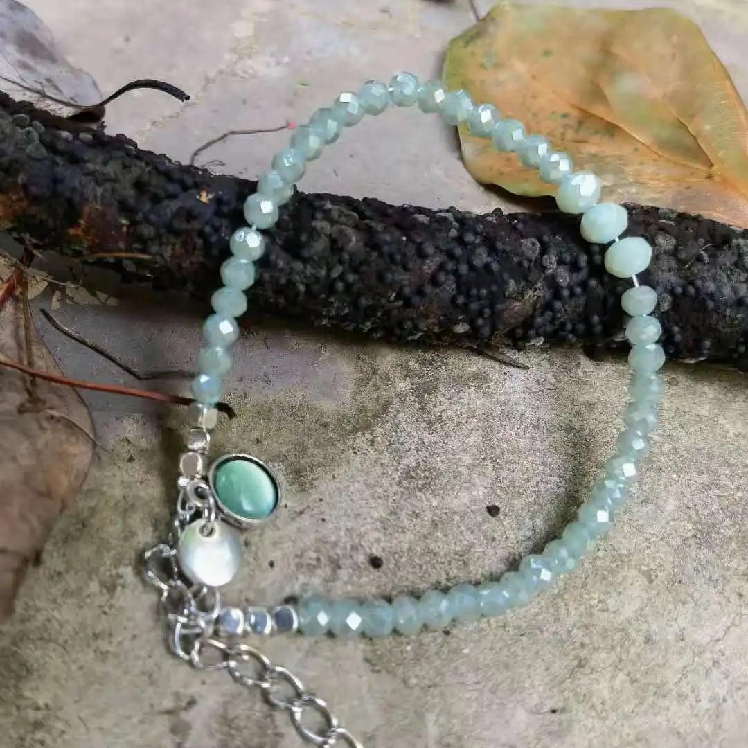 Pulsera de capas con cuentas de ópalo, piedra natal de octubre, labradorita, latón labradorita, destellos azules