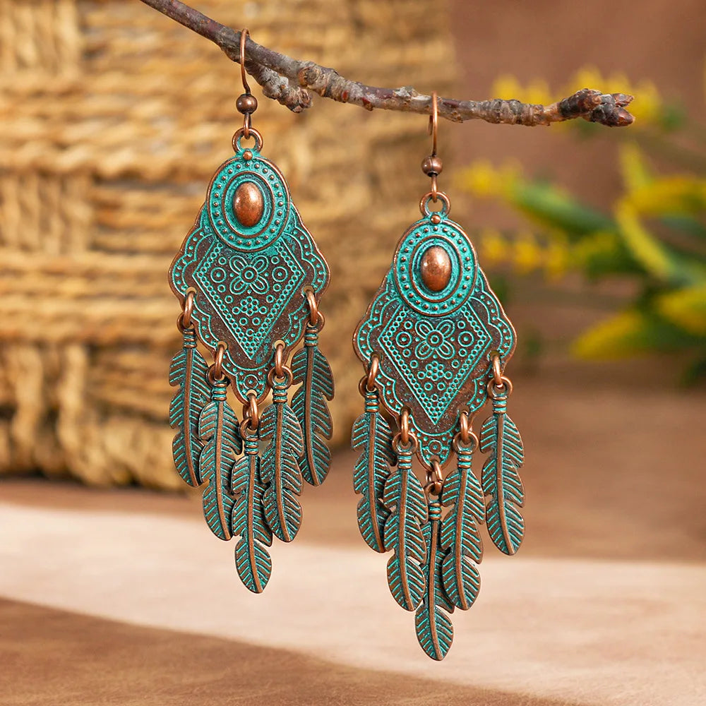 Pendientes de borlas de metal étnicos vintage de 16 estilos para mujer, con textura inusual y personalidad, joyería femenina para vacaciones y uso diario.