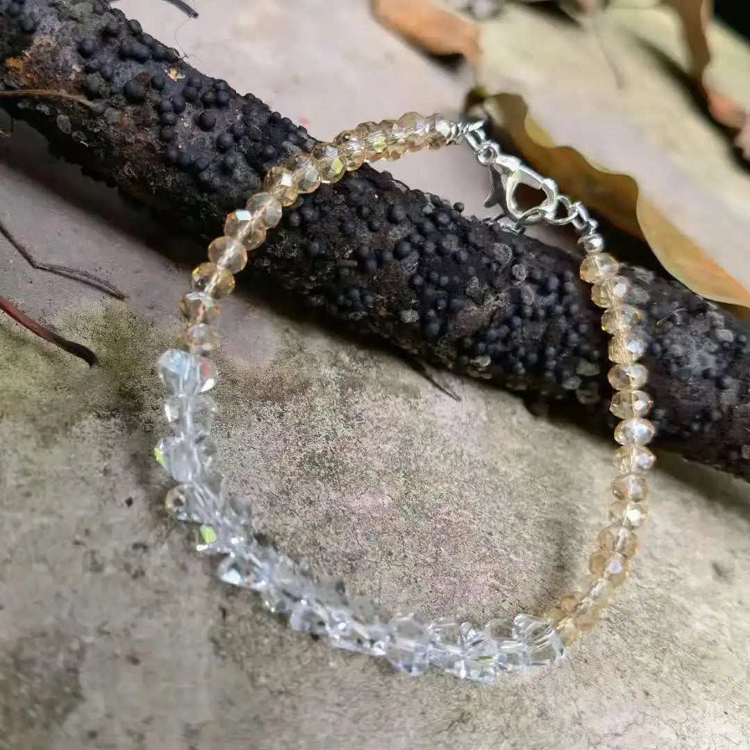 Pulsera de capas con cuentas de ópalo, piedra natal de octubre, labradorita, latón labradorita, destellos azules